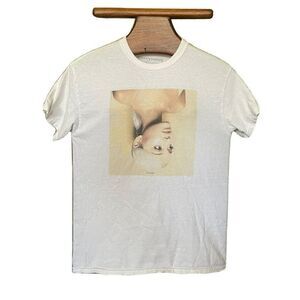 Ariana Grande Sweetener Tour Shirt Graphic Band Tee Medium